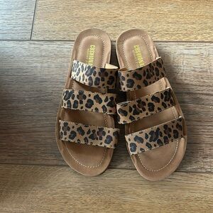 Cushionaire Memory Foam Women Leopard Cheetah Print Sandal/Slip On Size 7.5 NWOT